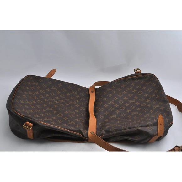 Louis Vuitton Monogram Saumur 35 Cross body Shoulder Bag - Picture 4 of 13